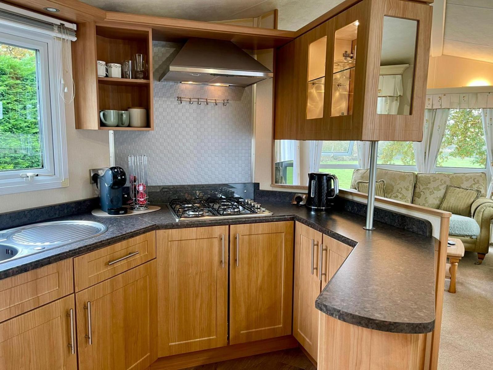 Severnside Boat And Caravan Park Gloucestershire - Caravan 1 Deerhurst Εξωτερικό φωτογραφία